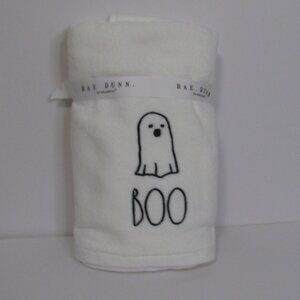 Rae Dunn Set of 2 White Halloween Hand Towels w/ Black Embroidery BOO/Ghosts NWT